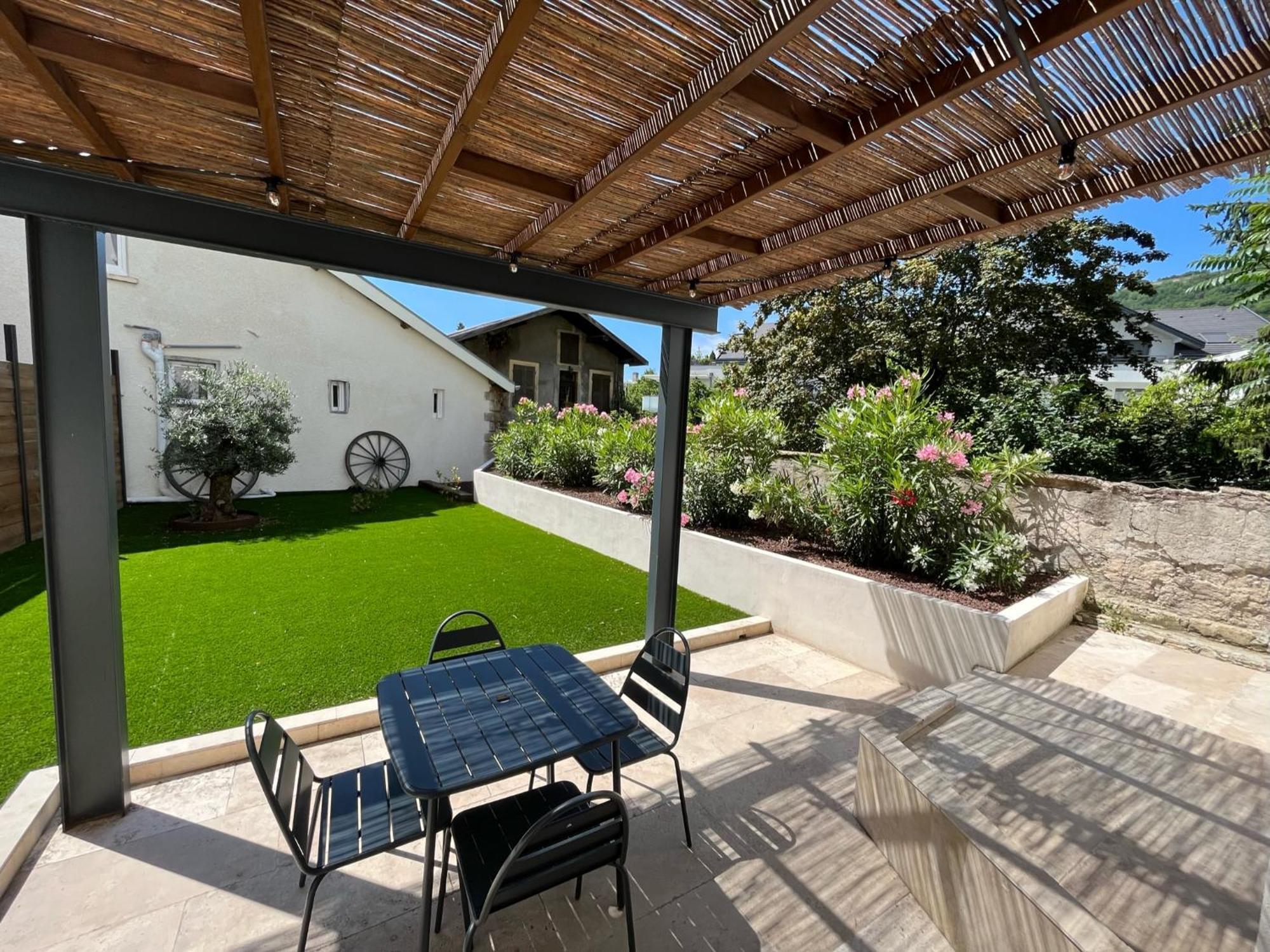 Apartamento Proche Hopital, Jardin Privatif
